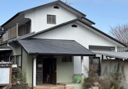 ［外壁］サイディング｜ラジカル制御塗料、［屋根］コロニアル｜ラジカル制御塗料 写真
